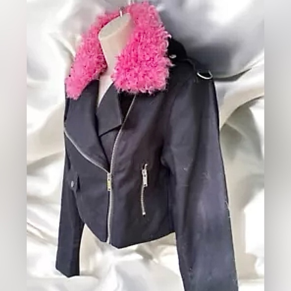 Size XXL………Black Moto Jacket with Pink Faux Fur & Printed Lining. New……Daria - Picture 5 of 11